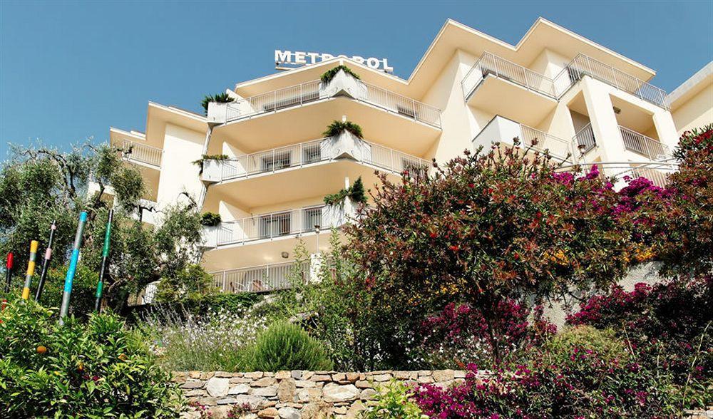 Metropol 4*