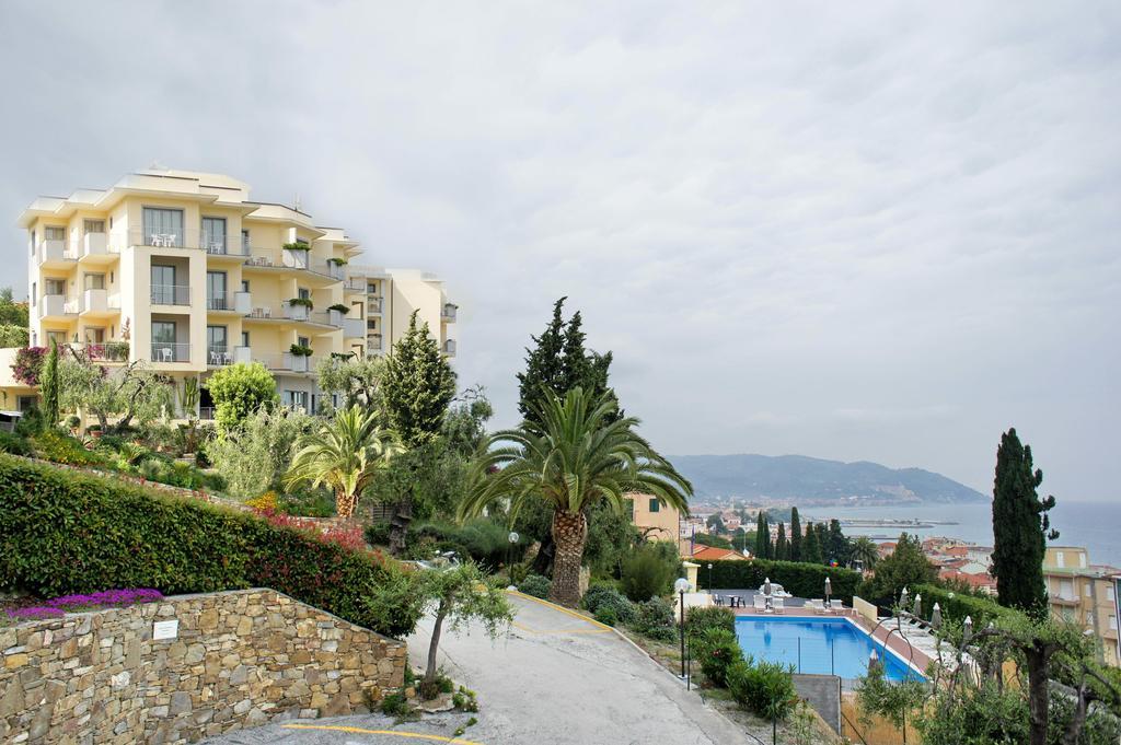 Metropol 4*